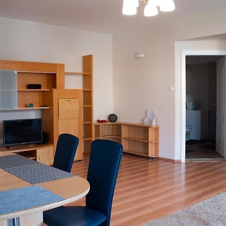 Titán Apartman Gyula Exterior foto