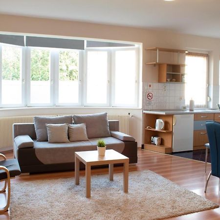 Titán Apartman Gyula Exterior foto