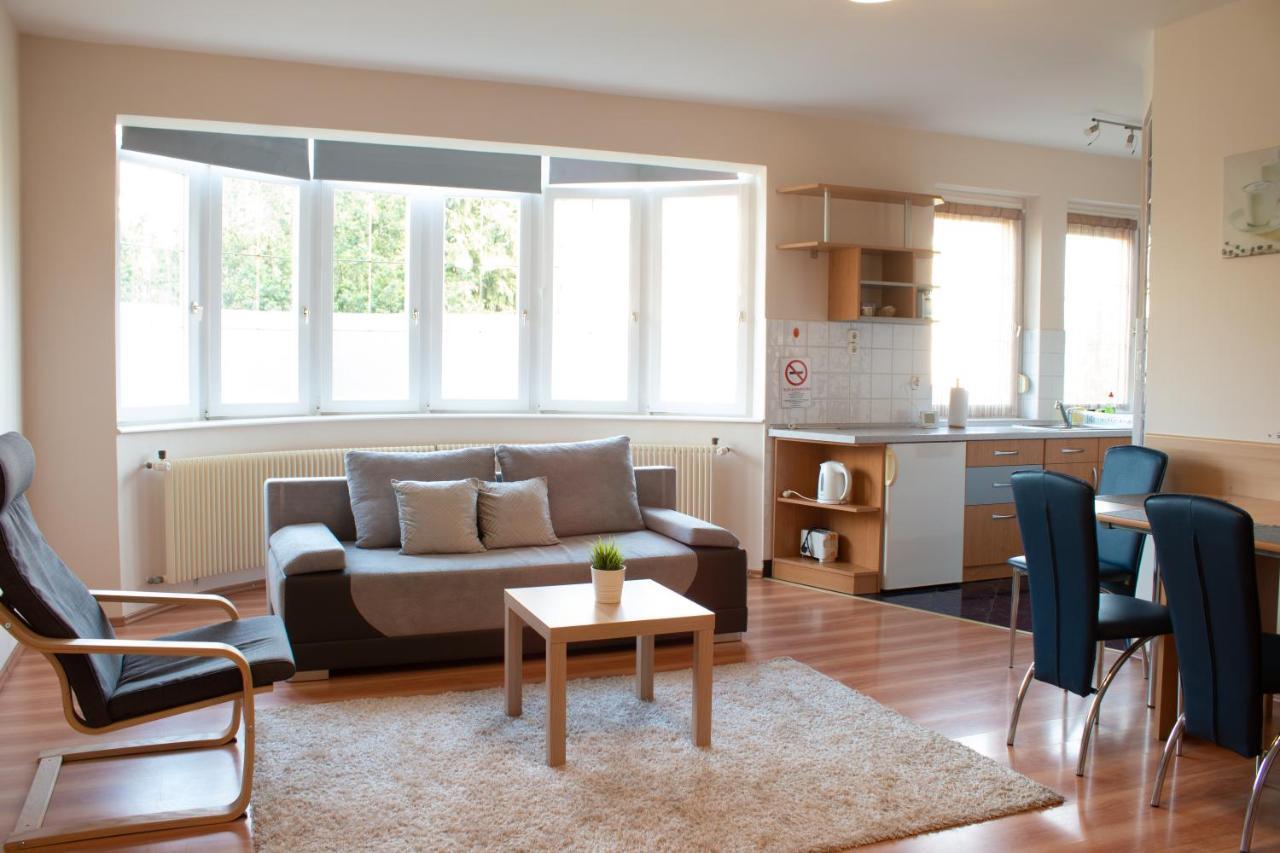 Titán Apartman Gyula Exterior foto