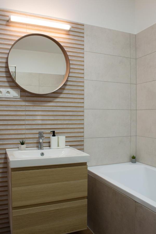 Titán Apartman Gyula Exterior foto