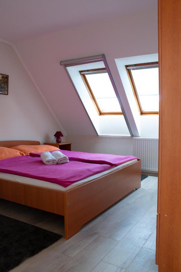 Titán Apartman Gyula Exterior foto