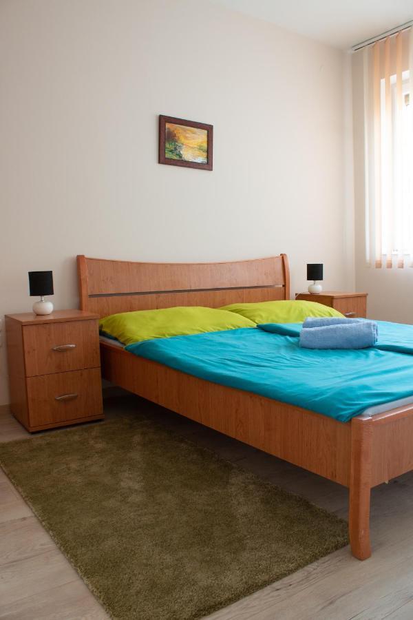 Titán Apartman Gyula Exterior foto