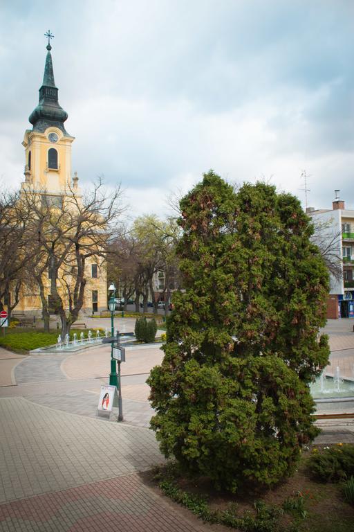 Titán Apartman Gyula Exterior foto
